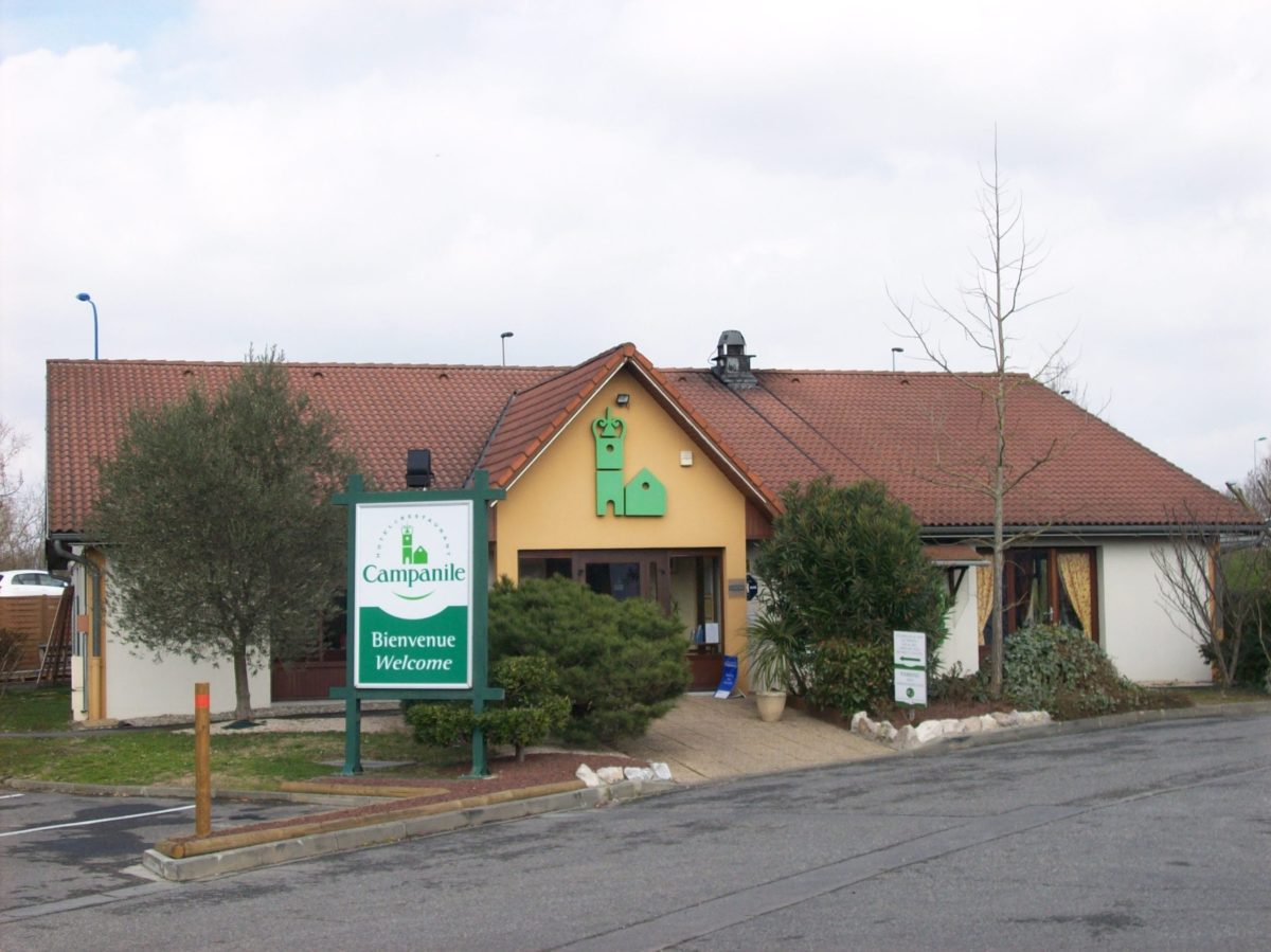 Nettoyage toiture campanile Nettoyage toiture campanile